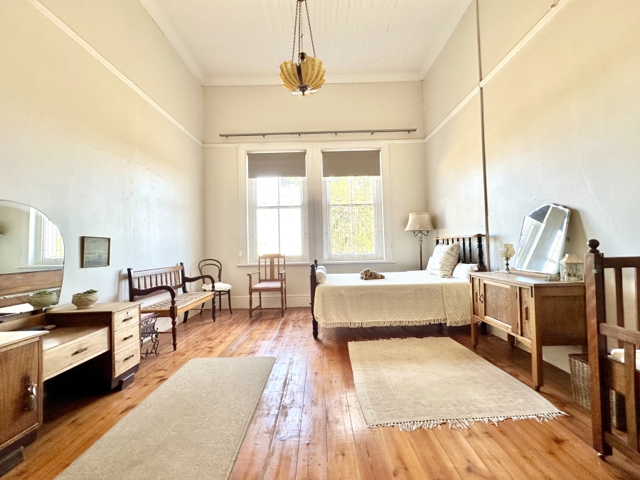 4 Bedroom Property for Sale in Bergzicht Western Cape